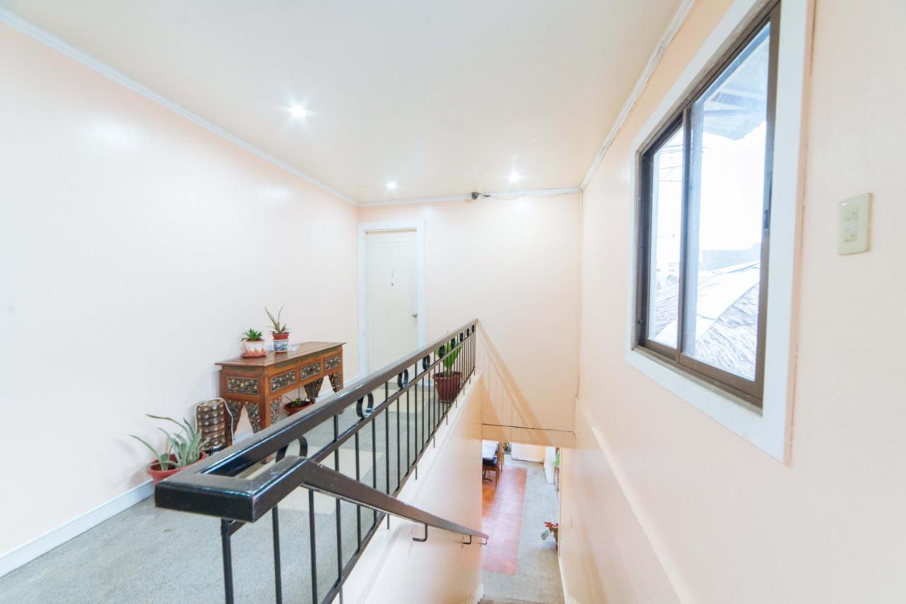 Hotel RedDoorz @ N Roldan Street Kalibo Zewnętrze zdjęcie