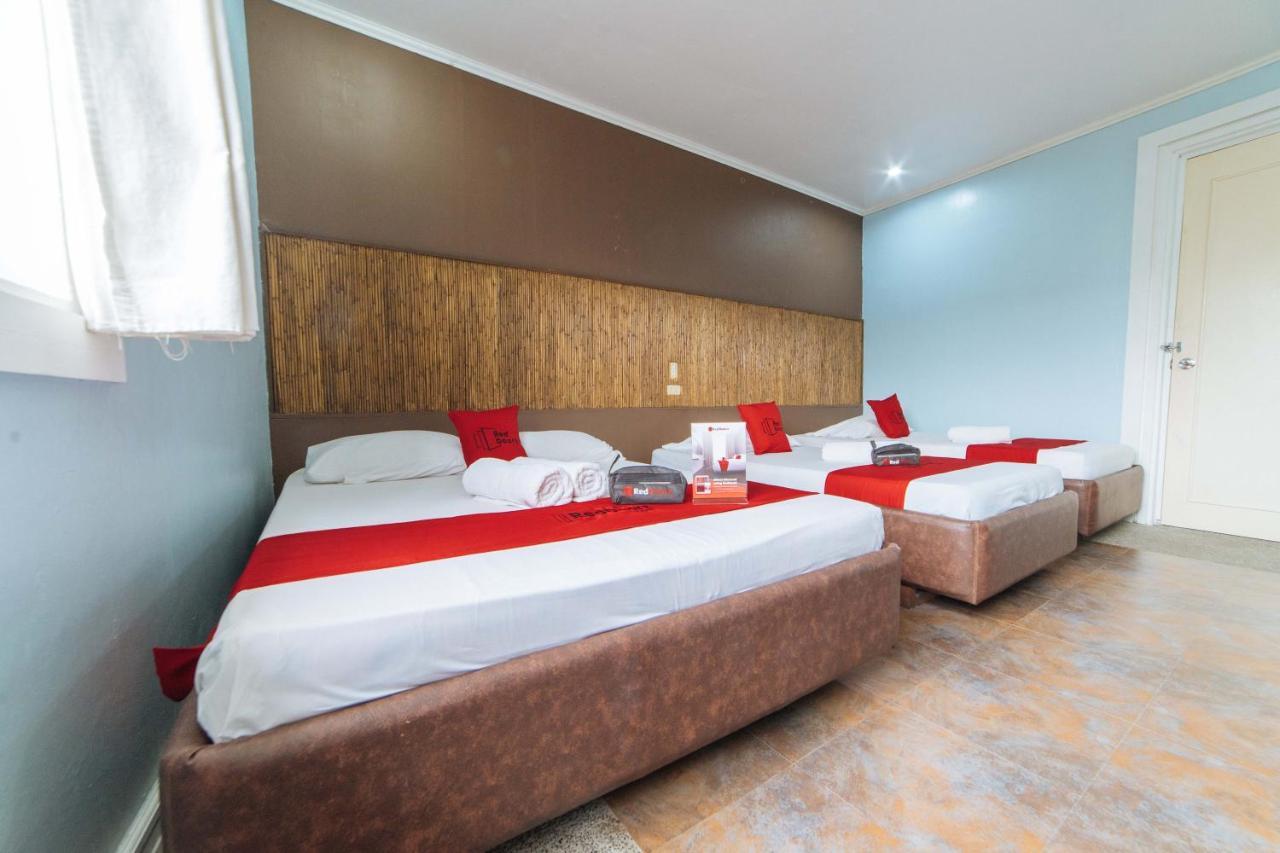 Hotel RedDoorz @ N Roldan Street Kalibo Zewnętrze zdjęcie